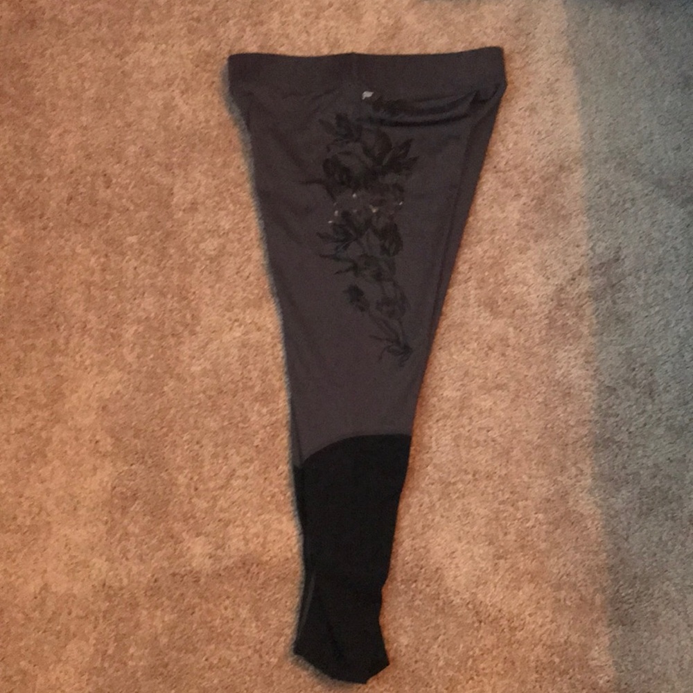 Fabletics Workout Capri’s - image 2